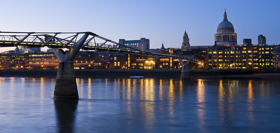 Dusk over Millennium Bridge